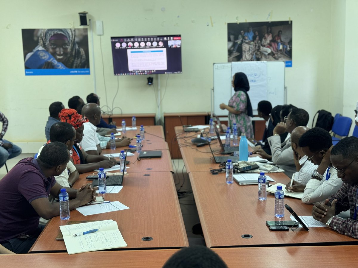 nasirarush's tweet image. In Baidoa at UNICEF Compound.
Today, I had the opportunity to attend a first-of-its-kind @unicefsomalia - led consultative meeting, which brought together #government officials, UNICEF #staff, UNICEF #implementing #partners and other @UN Agencies.
During the meeting,…