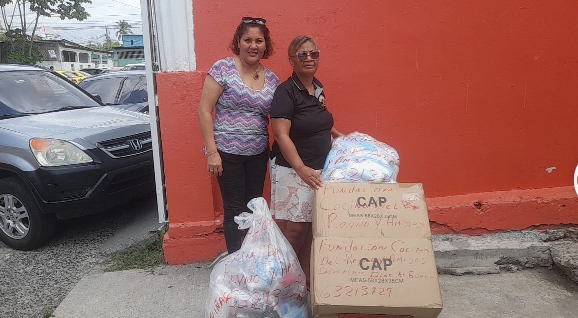 CSSPanama's tweet photo. 📍#CiudaddePanamá
La fundación Cocina del Reyno y Amigos, realizaron entrega de una donación significativa de gorras y mascarilla para los pacientes y familiares del hospital de Especialidades Pediátricas Omar Torrijos Herrera.
#CSScontigo https://t.co/nzuSKtAVk0