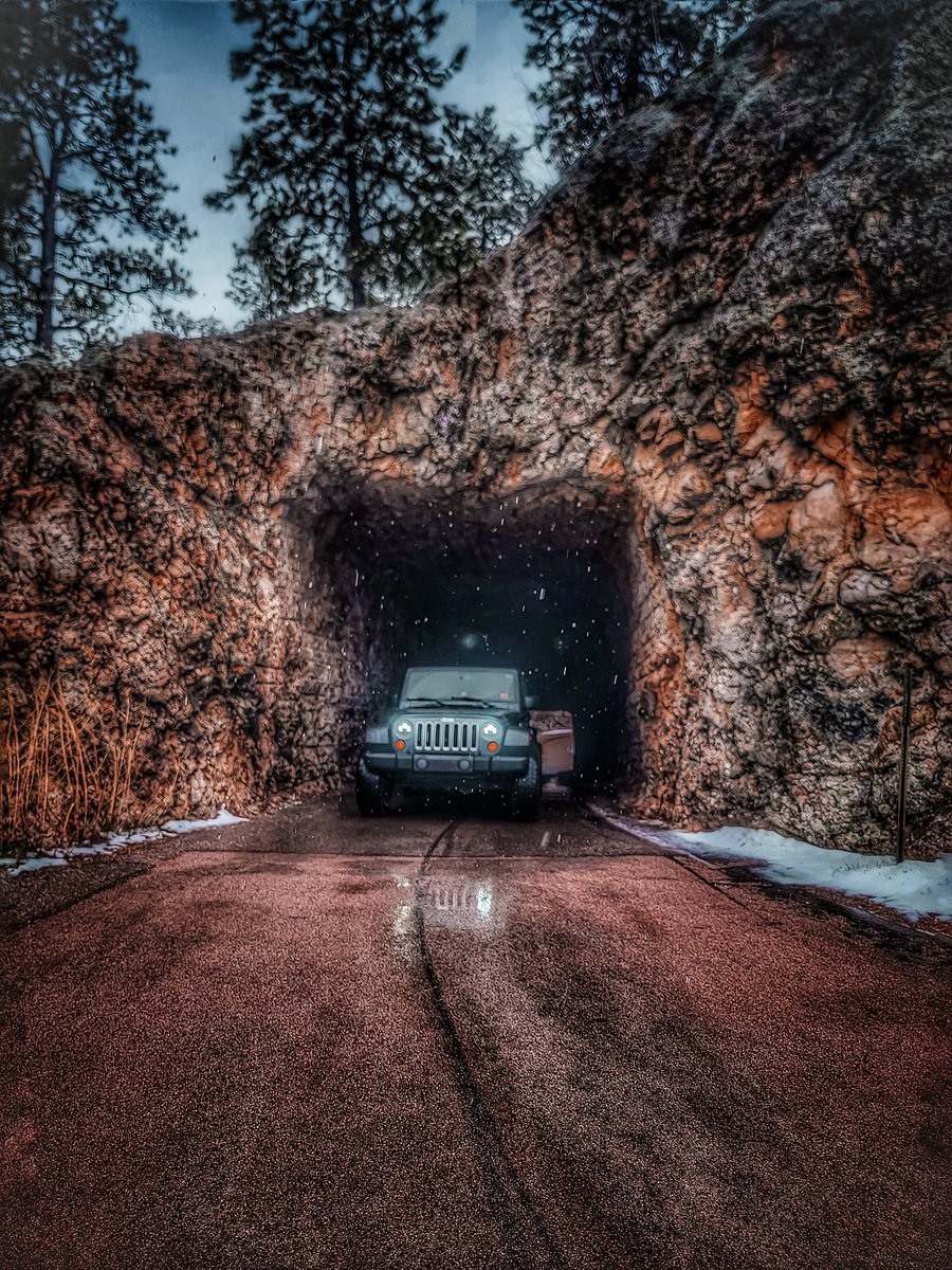208Outdoors's tweet photo. We're all just stories in the end. Let's make it a good one.
🌲💜🌲
It's time for Janice and I to finish up the last leg of this three week road trip adventure!
🌲✌️🌲
#JeepWrangler #208Outdoors #JeepLife #LiveLaughLoveGetOutdoors #AdventureAwaits #Roadtrip #ItsAJeepThing #TBT https://t.co/EN5DhcXOcP