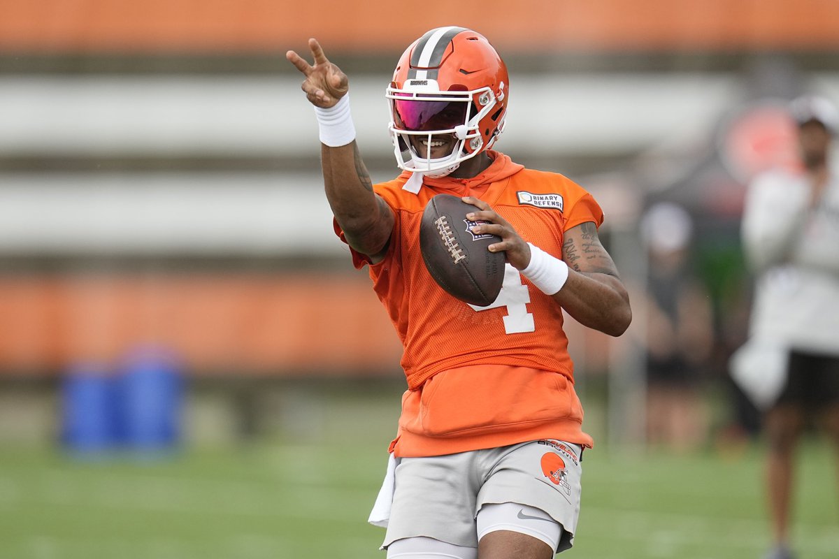 In a absolutely stacked #afcnorth division Browns QB Deshaun Watson throws every other day in rehab and is now taking mental reps with the 1st team offense. #browns #DawgPound #nfl