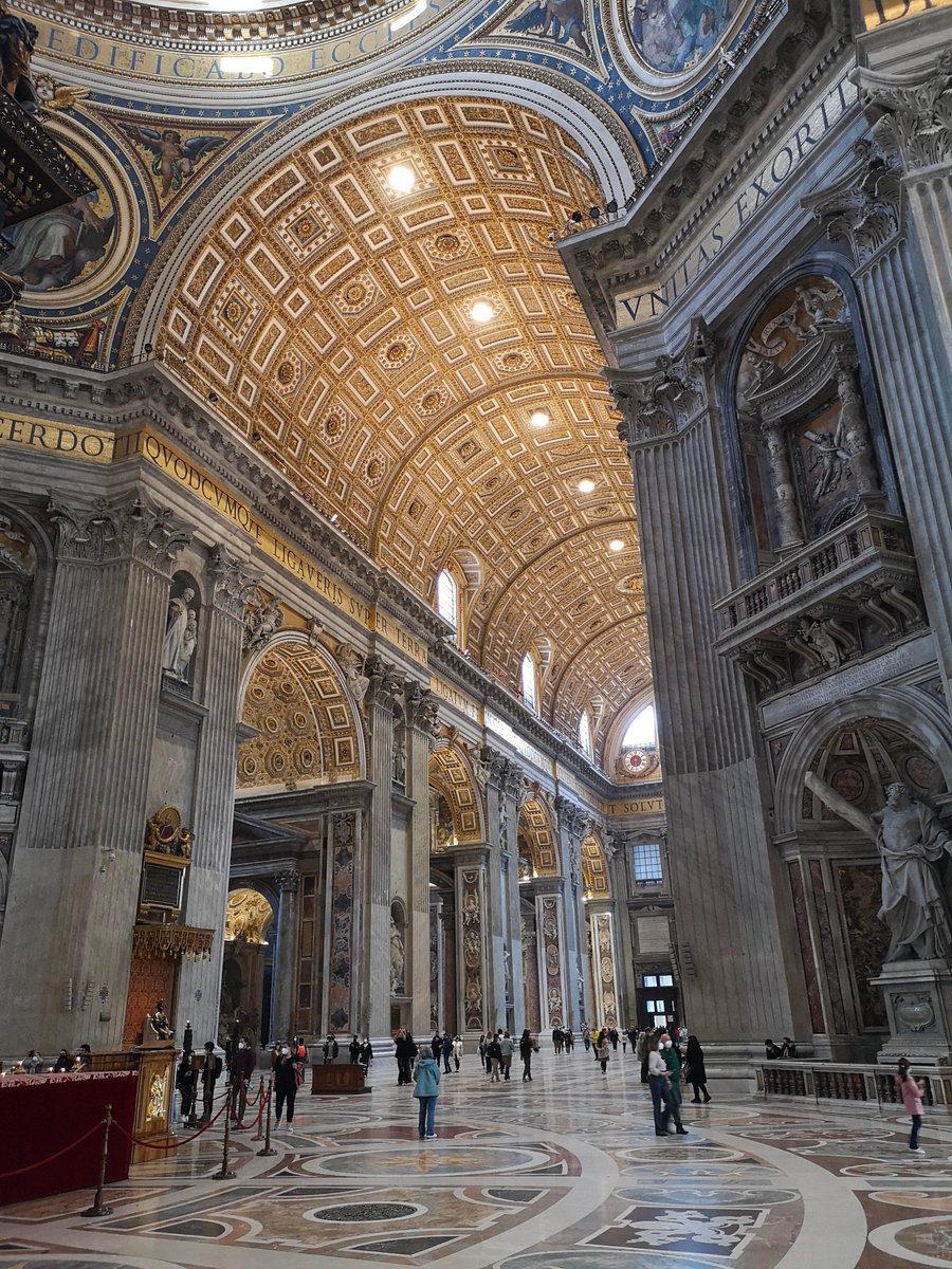 What treasures are kept inside the Vatican? Some of mankind's most precious artifacts have been living there for centuries. But they're nothing compared to what's underneath the Vatican... (thread) 🧵