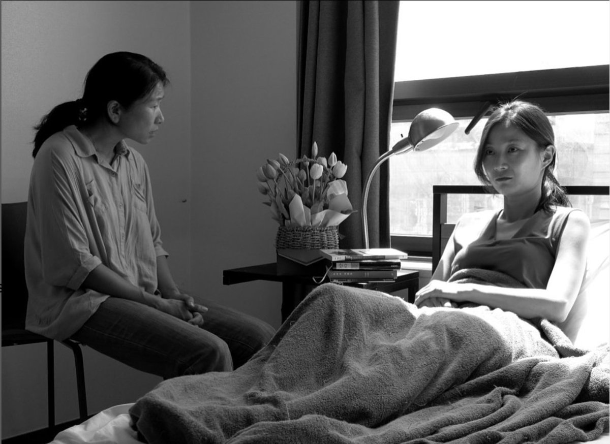 6:40pm UK PREMIERE 'Regardless of Us' + Q&A with filmmaker Yoo Heong-jun. The nature of memory, performance and reality are all drawn into question in this strikingly original debut feature. Part of Off-Circuit. Further screenings follow bit.ly/3QV9o8r