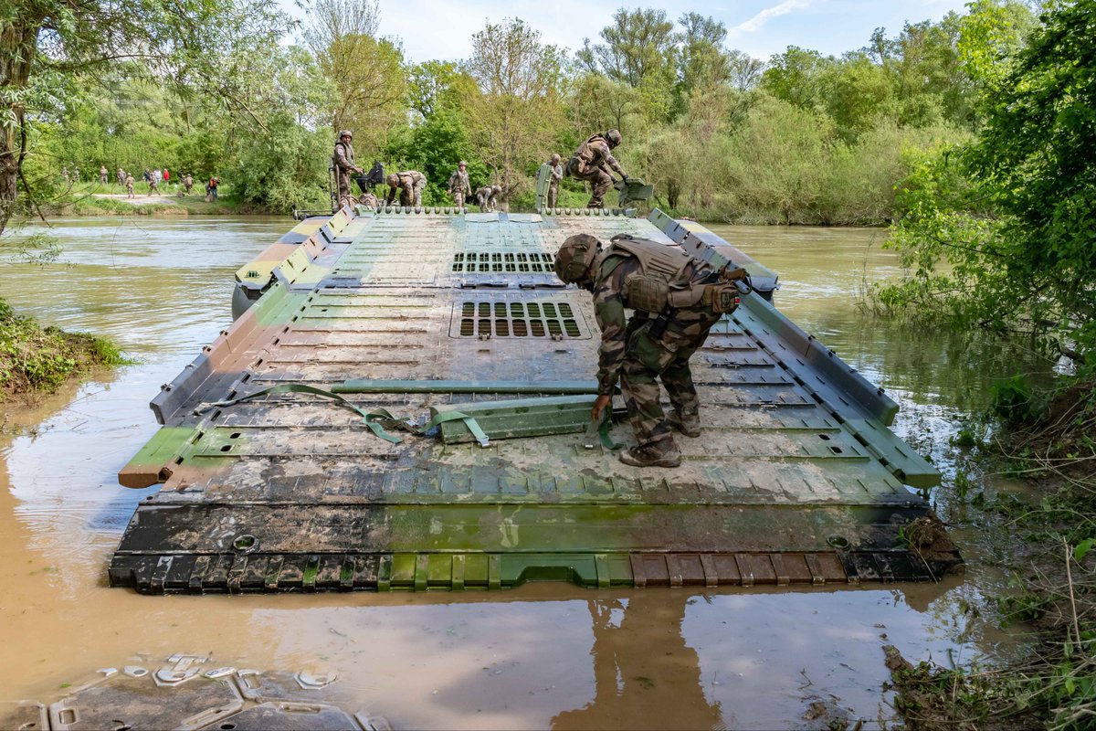 COM_ECIA's tweet image. #CIADA 2024, exercice marquant la fin de scolarité des lieutenants, #FRANCHISSEMENT à la Chaussée-sur-marne.
🎯 L’objectif est de mettre en pratique réaliste : placer les lieutenants en conditions de chef de section. 
➡️ 3 attentes : réactivité, connaissance et coopération