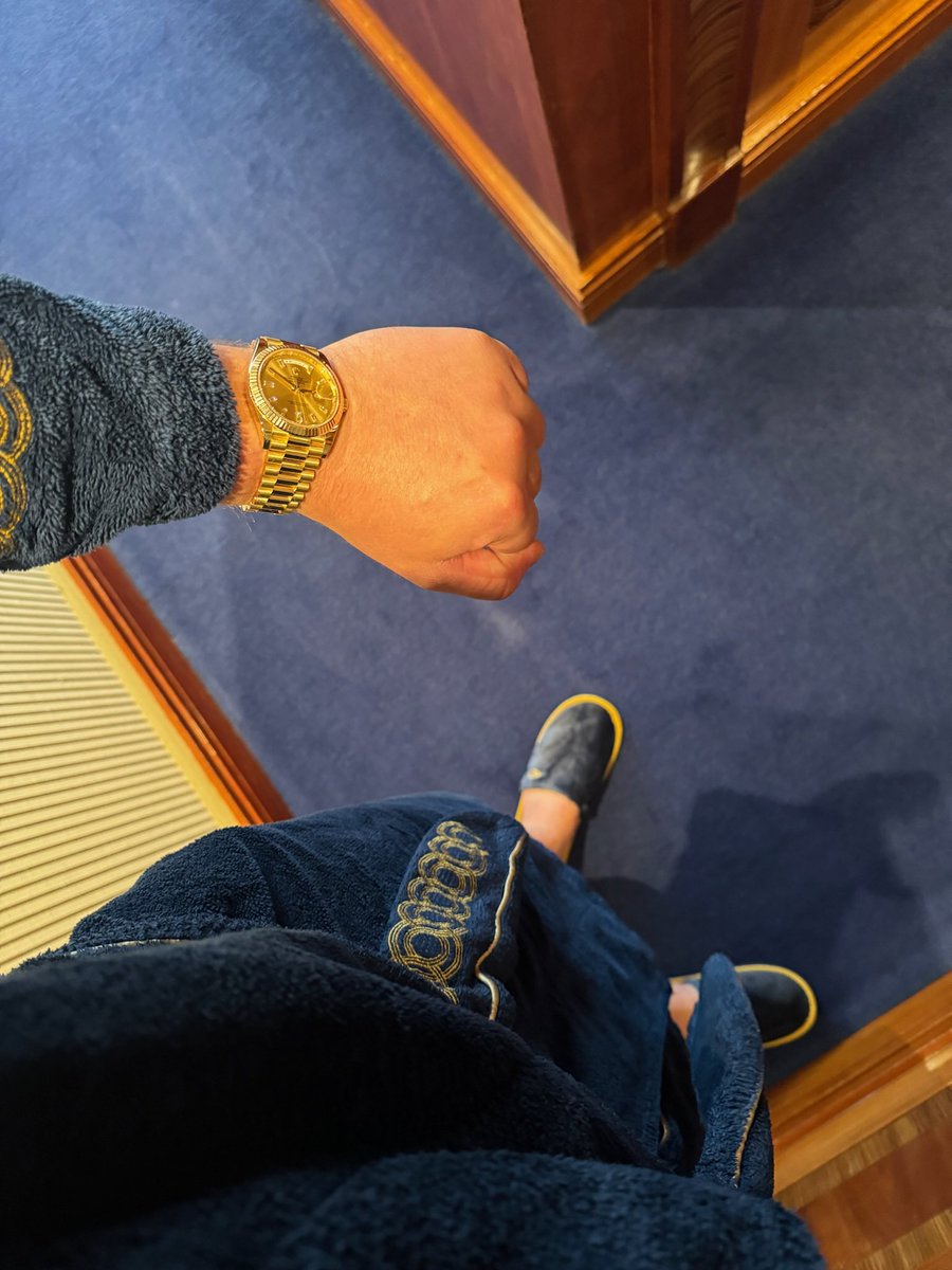 MrOFMoney's tweet photo. POV: You are a 21 Year Old Millionaire https://t.co/mOW19KLgBH