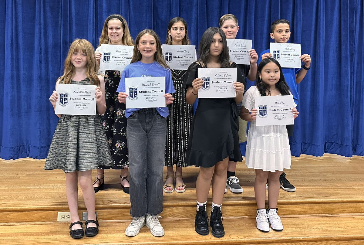 FveStuCo's tweet photo. Congrats to all our fifth grade leaders!! https://t.co/9Kzx2h0G1b