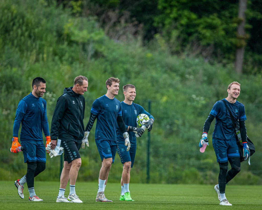 BrondbyIF's tweet photo. 🧤⚽️ https://t.co/cQAq8HYMtG