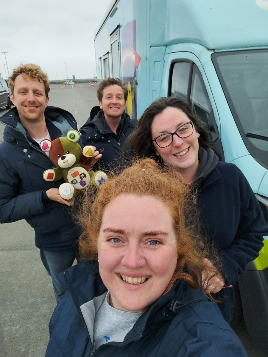 playtalkread's tweet photo. ⭐️Western Isles - That's a wrap!⭐
Bonnie & the team are now safely on the Ferry and on their way home! We'd like to say a huge thank you to our partners & those who have come along to this weeks sessions - we've had the best time🌈
#PlayTalkRead #SmartPlayNetwork #ParentClub https://t.co/lbaZoKXFvh