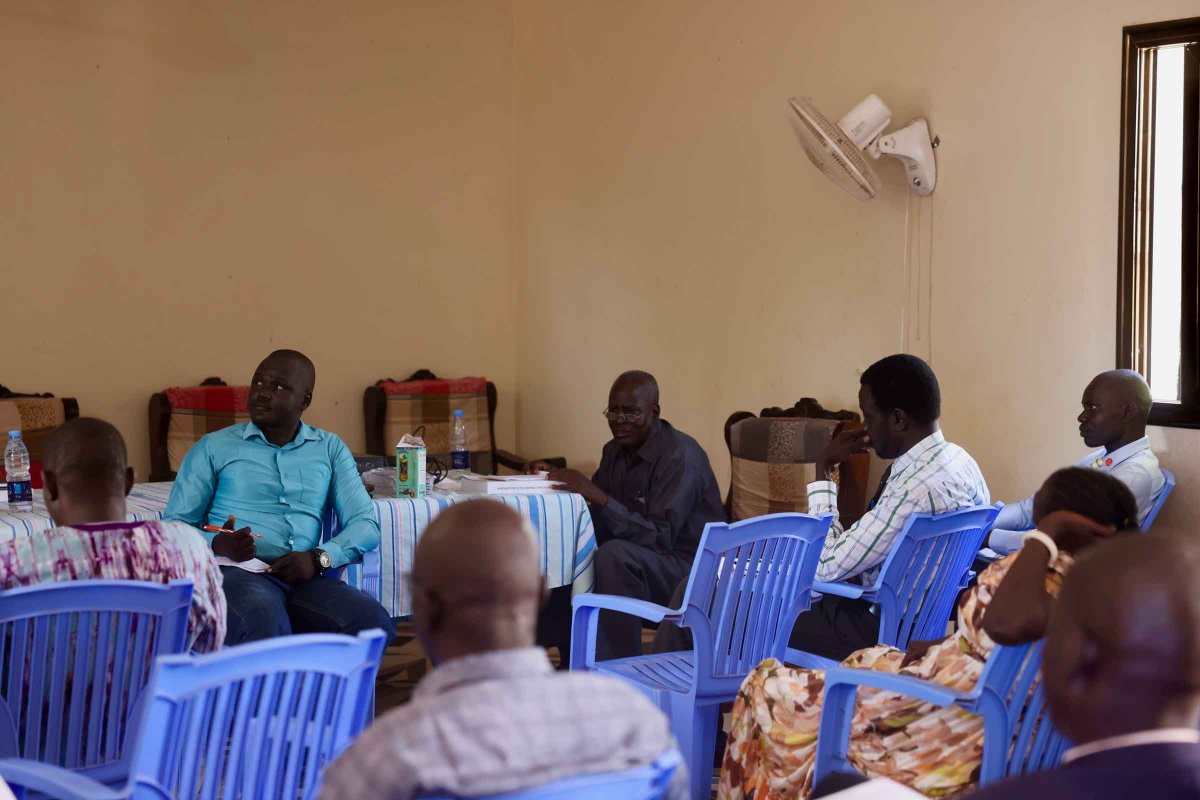 #PeaceBegins with justice⚖️! That's the philosophy behind a joint #UNMISS & @undpsouthsudan workshop preparing 17 justice officials in Tonj South🇸🇸 for an upcoming circuit court. This initiative is funded by #RSRTF through its Kong Koc project! 👉🏾 bit.ly/4dT2NFl #A4P