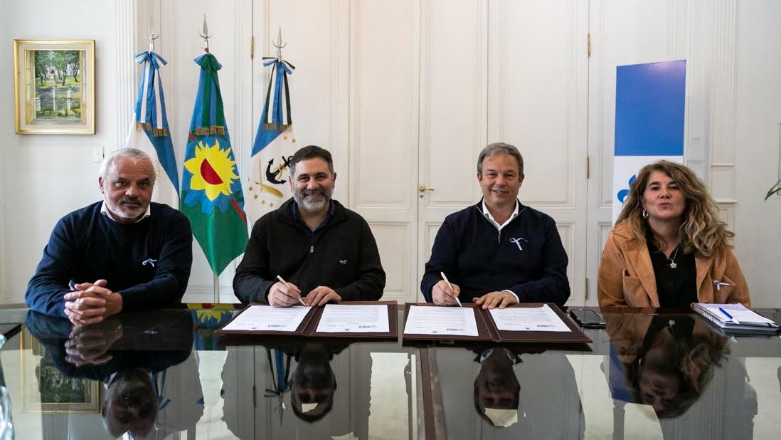 CascallaresPJ's tweet photo. Desde @MunicipioBrown firmamos un convenio de colaboración recíproca con la @fiunlz articulando acciones en materia de proyectos de investigación, prácticas profesionales y asesoramiento. 

@UNLZoficial @DiegoMolea 

#BrownConVos https://t.co/GF8iF20XSO
