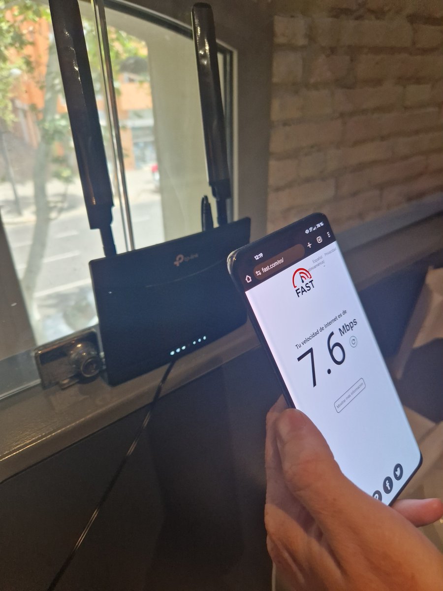 slimbook's tweet photo. Todo listo ✅ para charlas y talleres de @esLibre_ y gracias a nuestros técnicos hemos conseguido pasar de 7.6 Mbps a obtener 430Mbps para todas las salas🤯🤯
De forma presencial u online ¡Te esperamos!
#LasNaves #EsLibre #Softwarelibre #tux #linux #slimbook https://t.co/lqQUCxLl2A