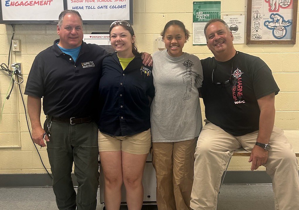 Faith and Chloe showing their school spirit by dressing as their favorite CTC Study Hall teachers Mr. Valetta and Mr. Bianco for senior spirit week. #wactc #warwickctc #spiritweek