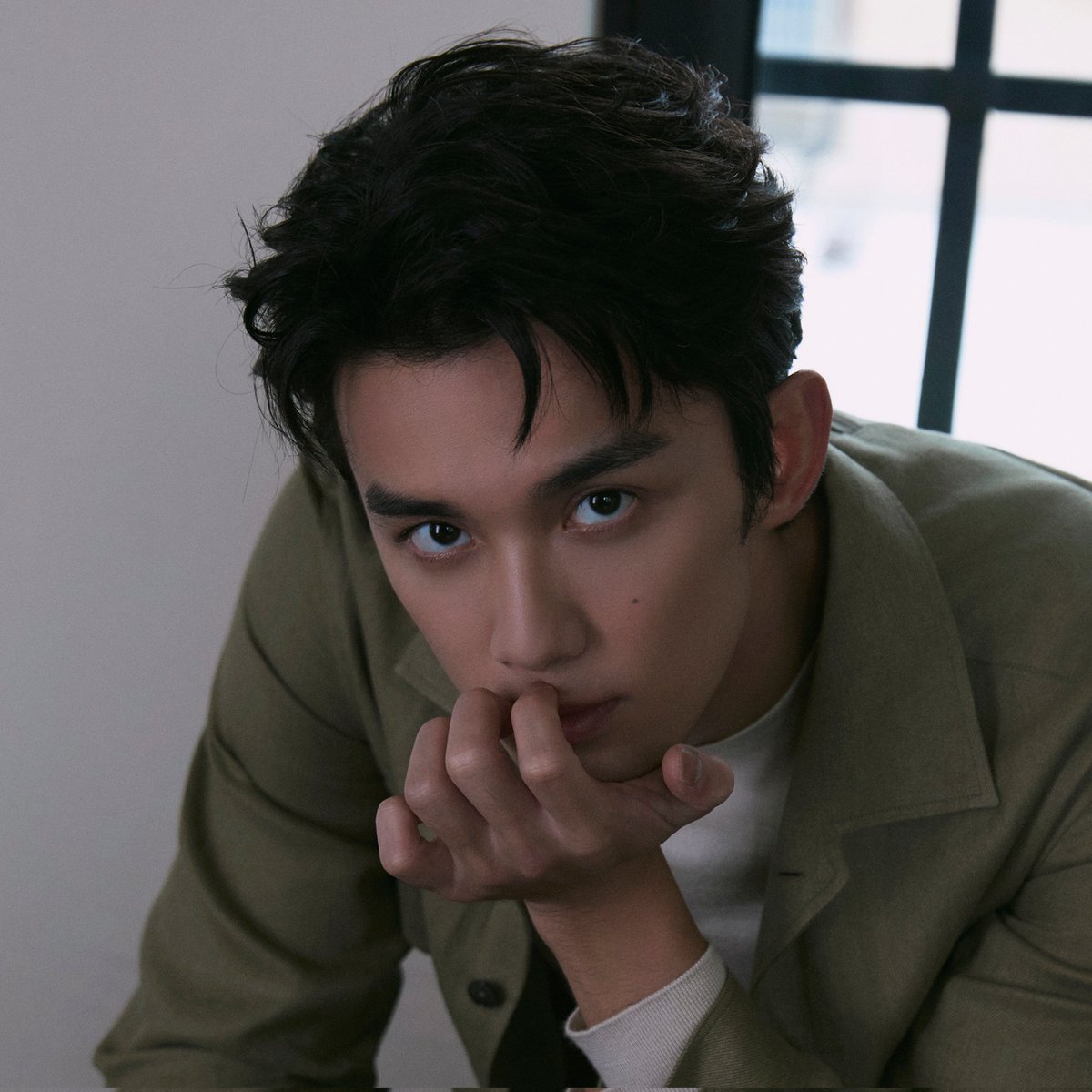 #NewProfilePic

Would you dare challenge #WuLei in a staring contest? 😅