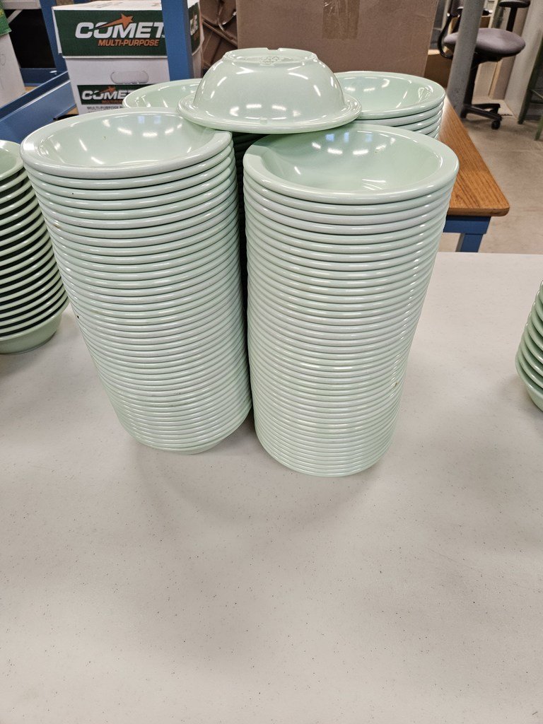MLBGSD's tweet photo. More great stuff listed on Municibid!
Vintage Mint Green Melamine bowls and plates! 
https://t.co/k3TTKNdoXb https://t.co/SJMxUjUCBd