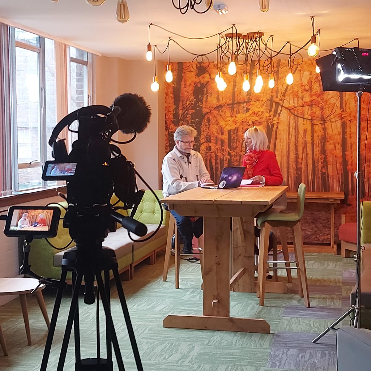 New video coming soon! 📹

Want to find out more about our award winning OpenScience Observatories? We've been filming with Professor Ulrich Kolb and Dr Janet Sumner to tell you all about them!

Keep an eye out on our OpenSTEM Labs YouTube playlist! 👀bit.ly/OU_OSL