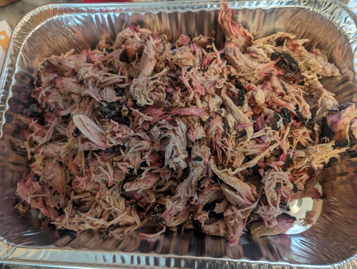 13 lbs of pork shoulder took 27 hours diningandcooking.com/1405685/13-lbs… #Smoking