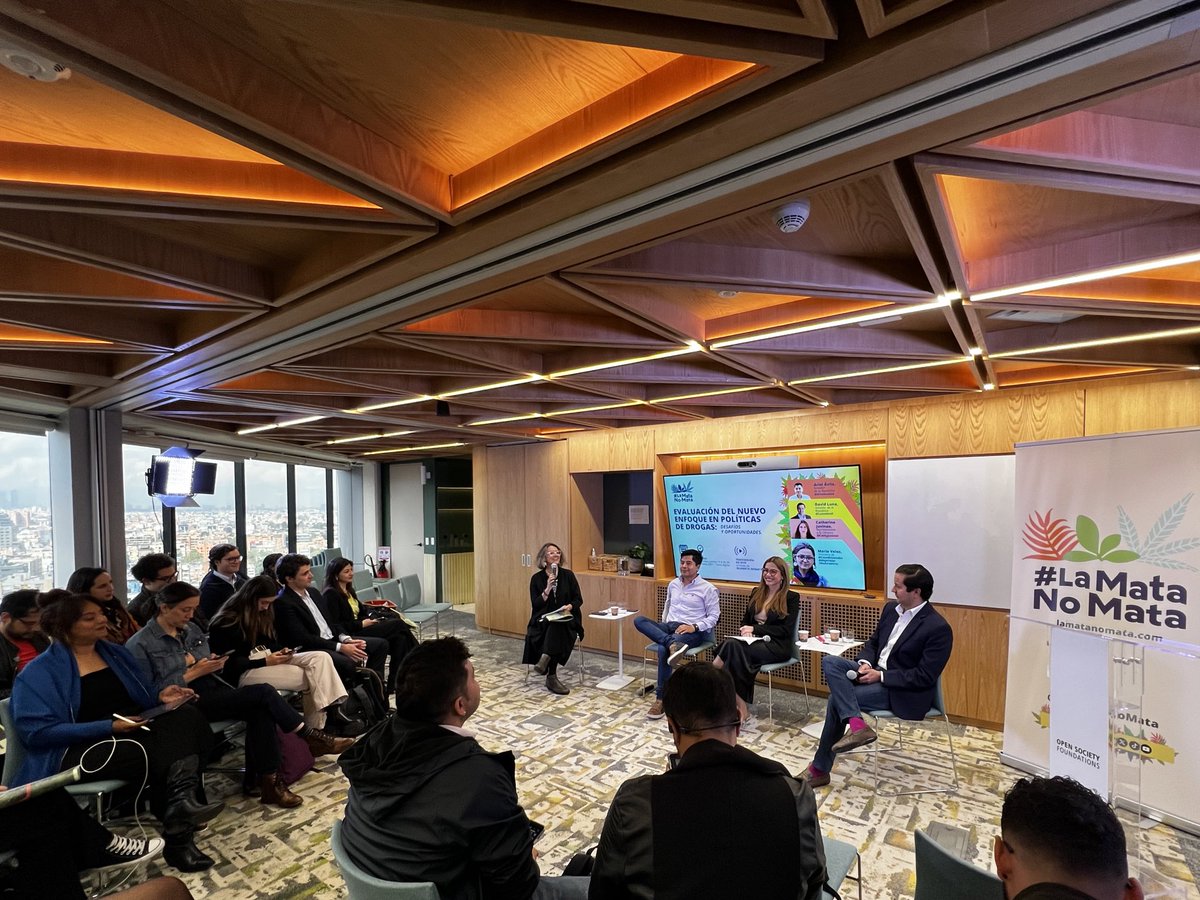 LaMata_NoMata's tweet image. ¡Ya estamos en vivo! 🔴 Conversatorio: Evaluación del nuevo enfoque de políticas de drogas. 🇨🇴

Link de transmisión: youtube.com/live/pfNPzUAbA…