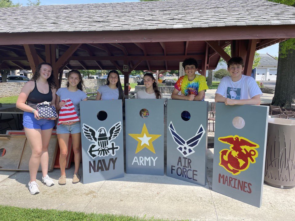 The senior officers from the @FTHighlandsHS Class of 2024 delivered four beautiful cornhole boards that the Art Club designed for the patients and families at the Fort Thomas VA Hospital. Seniors have volunteered their time throughout the year at the hospital. @FTSUPT