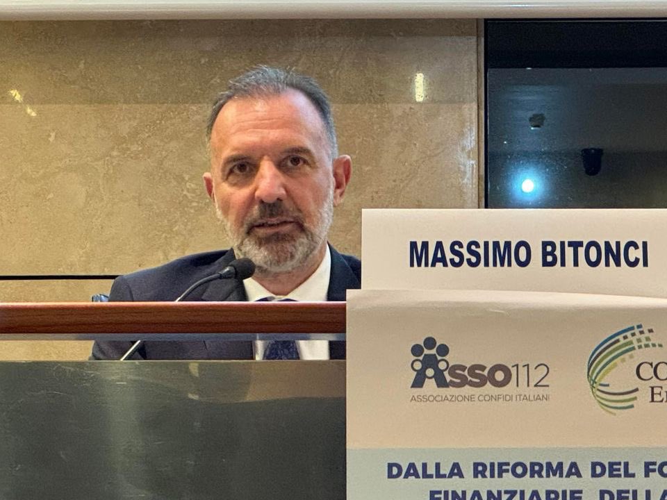 massimobitonci's tweet image. 🔵 Al Convegno organizzato dai #Confidi #Asso112, #ConfidiinRete e #AssoConfidi sulla Riforma del Fondo di Garanzia PMI. 
La garanzia pubblica è essenziale per la sopravvivenza delle aziende, il lavoro fatto con la Riforma rappresenta un'importante occasione di crescita per le