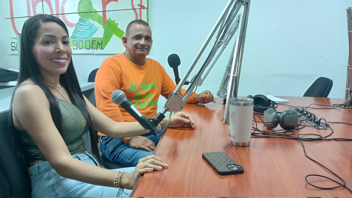 #FeriaGanadera. Con nosotros los artistas Mauren Ricardo, cantante monteriana y el maestro Arnaldo Prioló, director de  La Original Banda de Montería, para promocionar el tema 'Vientos de Feria', del compositor Freddy Hernández. #AlAire #RadioCultural
