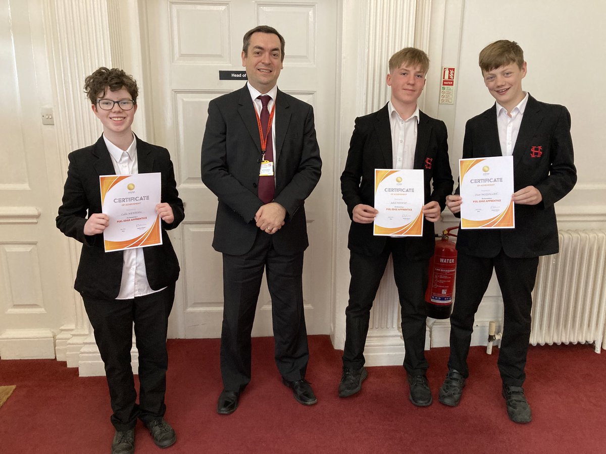 HighdownSchool's tweet photo. ⁦@ThePiXLNetwork⁩ Congratulations to the students who have completed PiXL Edge this term, demonstrating lots of life skills. Certificates were presented by Mr Grantham and students enjoyed a celebratory cookie courtesy of the Gallery. https://t.co/gGNNDQxiYF