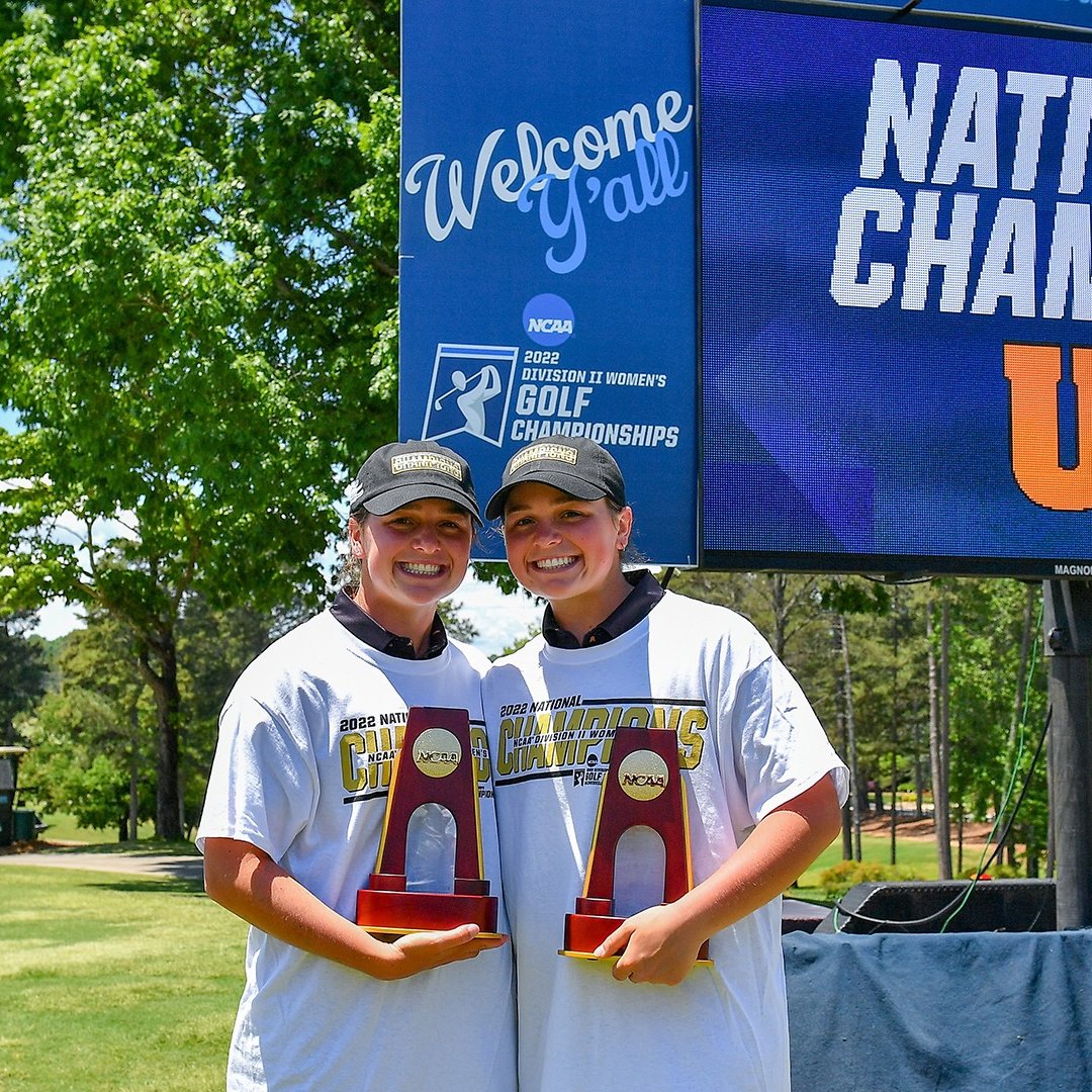 🏌️‍♀️⛳️ Fueled by family and fierce determination, Mary Kelly Mulcahy and her twin sister Erin are set to reclaim their title at the 2024 NCAA @NCAADII Women's Golf Championships for the @FindlayOilers! Dive into their inspiring journey and family legacy! ⤵️ #D2Festival |