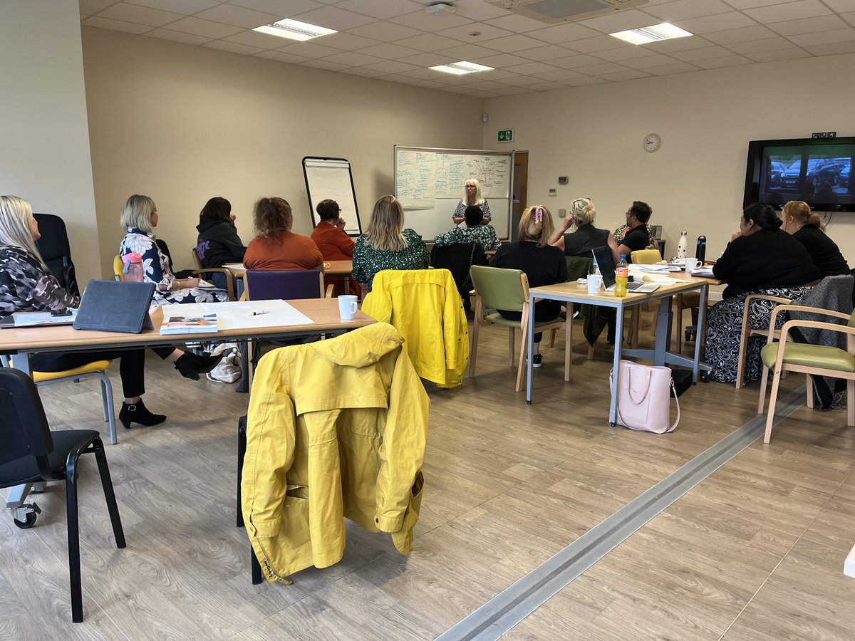 Amanda Cain tweet media