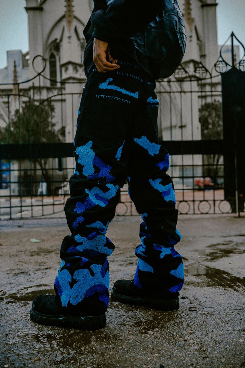 Mowgliboygram's tweet photo. S/o to the team, creative director: @cozyslumm 📸: @Sweggyblvckboi 👖: @DARKAGYS https://t.co/jmrai3QHuF