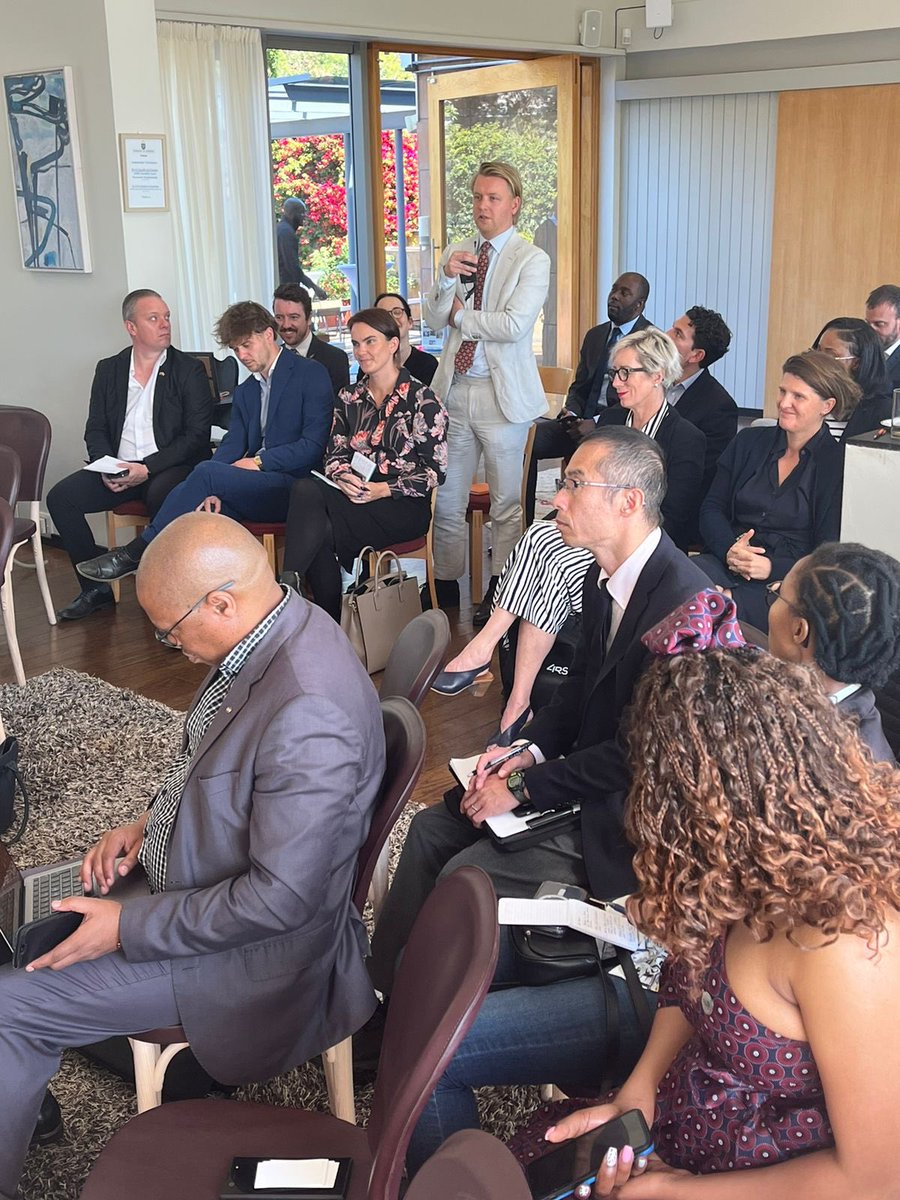 With SA elections next week, we partner with <a href="/afrobarometer/">Afrobarometer</a> &amp; <a href="/_IJR_/">The Institute for Justice and Reconciliation #IJR</a>  to host a briefing on a new telephonic survey. 

<a href="/janihofmeyr/">Jan Hofmeyr</a> presented findings, Prof Cheryl Hendricks moderated &amp; <a href="/WeAreSatisfied/">Rekgotsofetse Chikane</a> offered insightful responses on democracy, public trust &amp; coalitions!