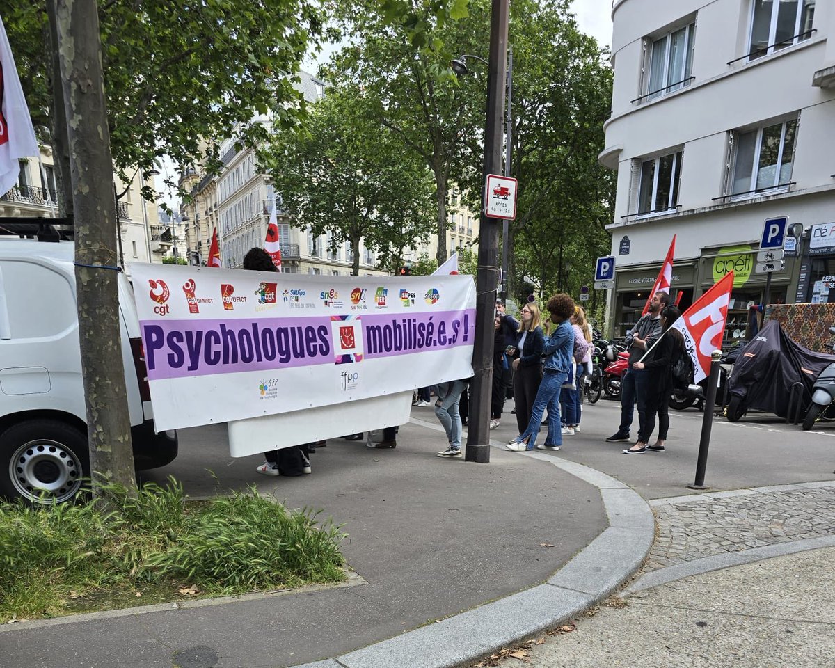 Face au @Sante_Gouv Ministère de la santé et de la prévention. Il faut écouter les Psychologues ! @Le_Psychodon @dupontmarieest1 @RTLFrance @Francetele