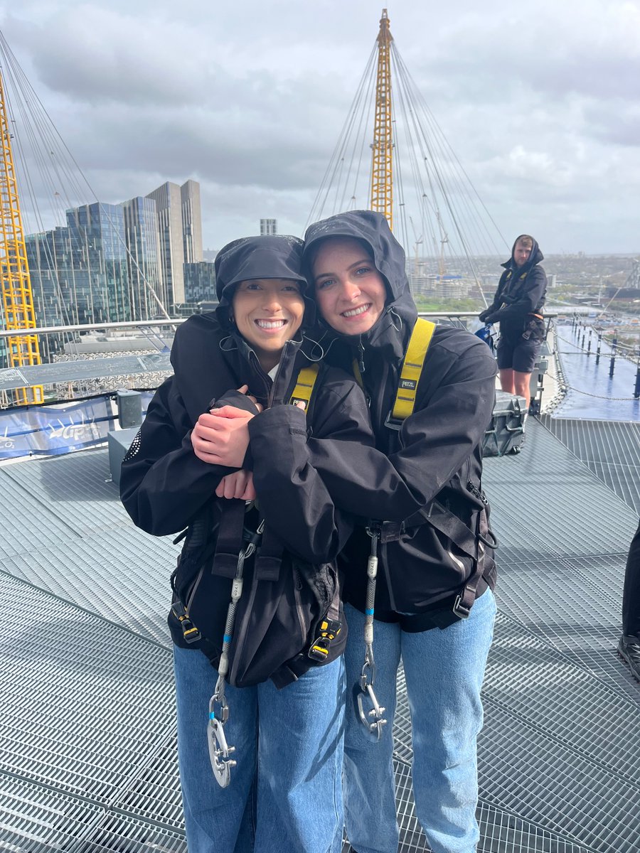 USFVinikMBA's tweet photo. #ThrowbackThursday to reaching new heights at the O2 Arena!
An unforgettable climb with breathtaking views of London and smiles from our VSEM family 🏙️🌟 #O2Climb #LondonAdventures #skyhighmoments #sportsmba #globaltravel #o2arena https://t.co/4k5HhWQpWC