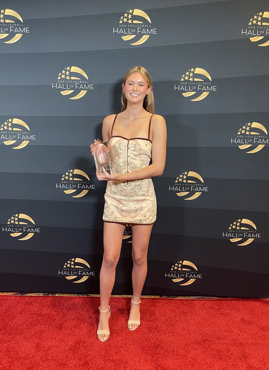 𝐔𝐒𝐀 𝐕𝐨𝐥𝐥𝐞𝐲𝐛𝐚𝐥𝐥
𝐉𝐮𝐧𝐢𝐨𝐫 𝐅𝐞𝐦𝐚𝐥𝐞 𝐀𝐭𝐡𝐥𝐞𝐭𝐞 𝐨𝐟 𝐭𝐡𝐞 𝐘𝐞𝐚𝐫

Congratulations, Charlie!