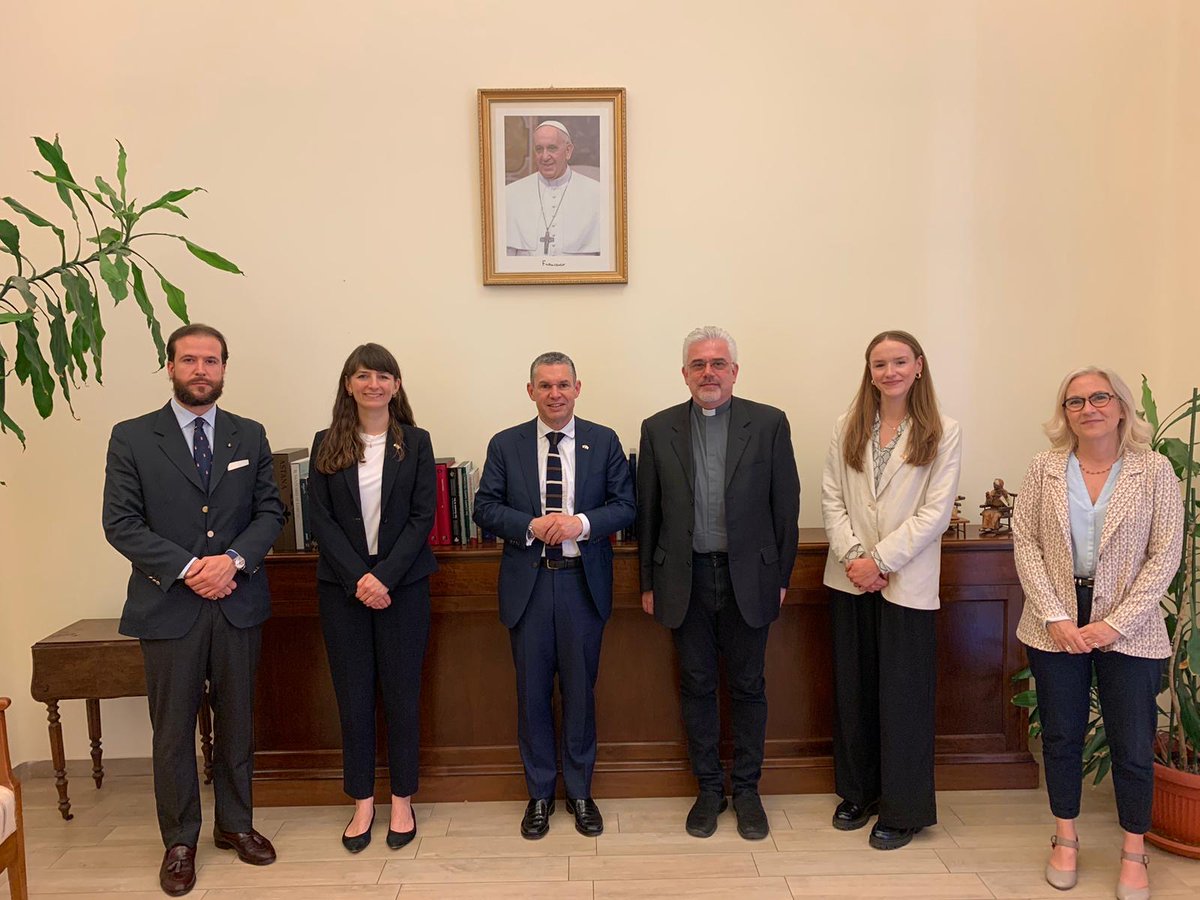 Delighted to visit the Holy See today. Valuable meetings in the Secretariat of State, with Fr Fabio Baggio @VaticanIHD and @jesuitrefugee. We discussed the impact of conflict, poverty, climate change on modern slavery and the need for greater joint action to respond effectively.