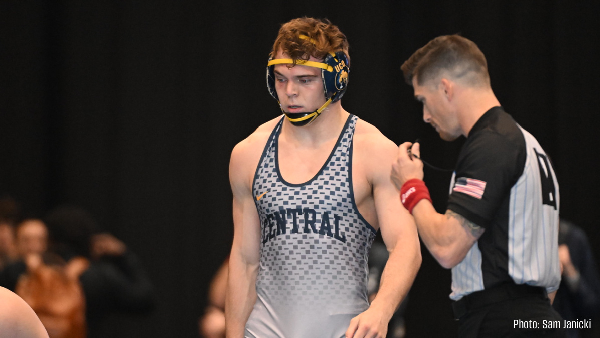 Central Oklahoma's Garrett Wells has been named The Open Mat's 2024 NCAA Division II Freshman of the Year. Wells was a freshman All-American at 184 pounds. theopenmat.com/articles/tom66…

#NCAAwrestling #d2wrestle