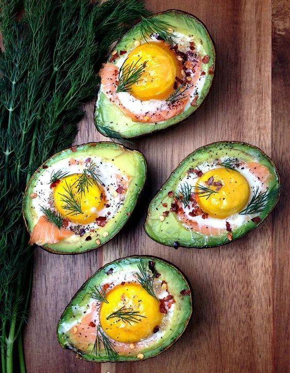 Avocado toast in the morning is known only to the lazy - such toasts can be found in any more or less trendy café, and their recipes are filled with food and lifestyle blogs. Avocado has a whole bunch of useful properties.