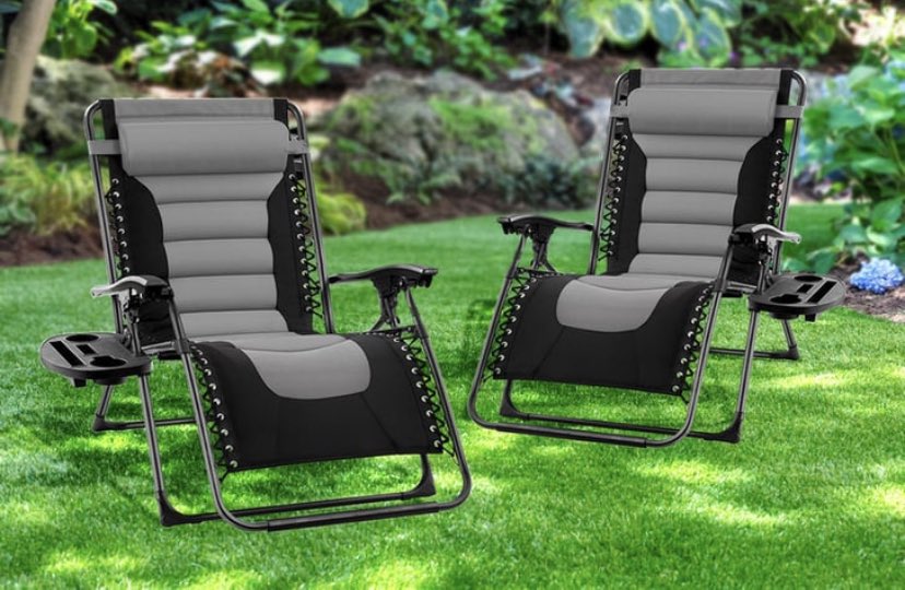 Sunbathe in luxury on these padded loungers 🌅 

Comes complete with a cup holder for a lovely cold beer 🍻 

Check it out here 👉 awin1.com/cread.php?awin…