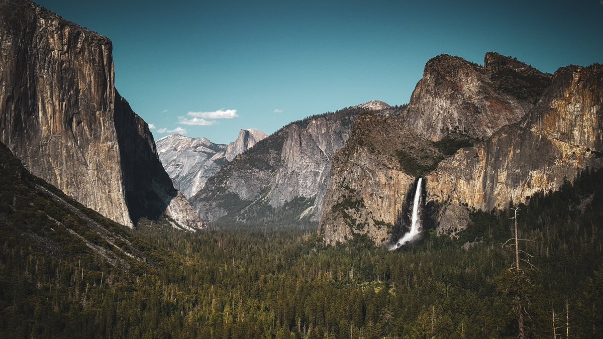 mythiXTrinity's tweet photo. Yosemite c’est clairement la plus belle chose que j’ai vu de ma vie ! Impossible de rendre hommage aux paysages en photo tellement c’était gigantesque.

Vraiment la nature dans toute sa splendeur 🌞 #trinitrip https://t.co/oa8jF58RhN
