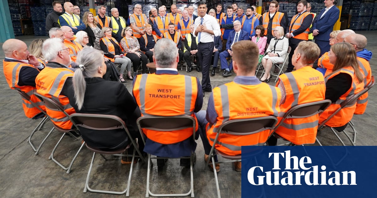 Political News, R&L Questioners at Sunak warehouse speech turn out to be Tory councillors: First campaign day marked by concerns about ‘plants’ in audience and PM putting Euros foot in mouth in Wales Rishi Sunak has taken questions from… dlvr.it/T7Hrcy #Trump2024