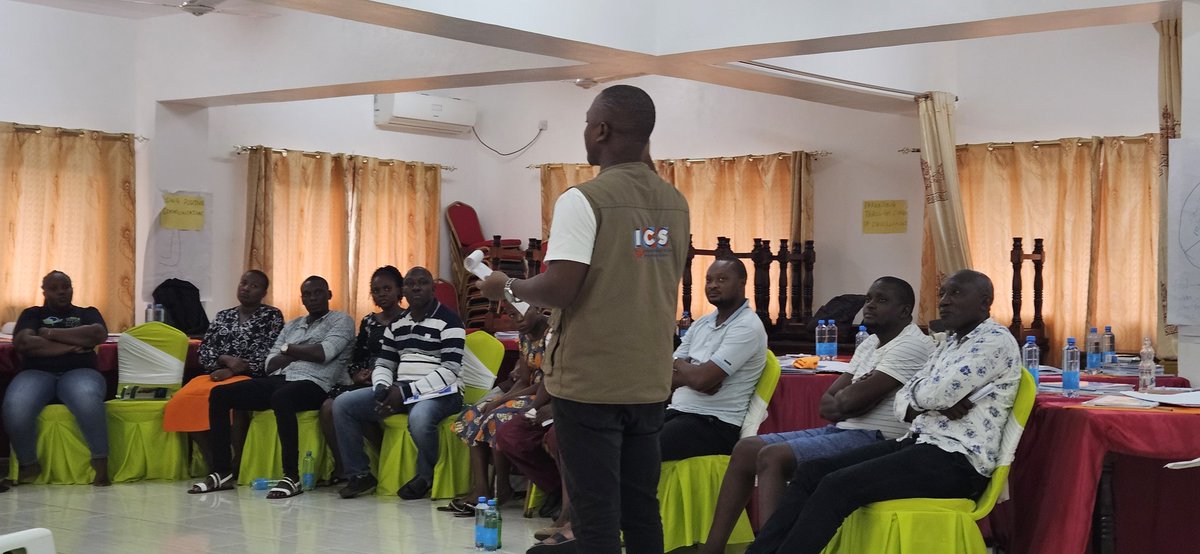 Michelle Ell tweet media