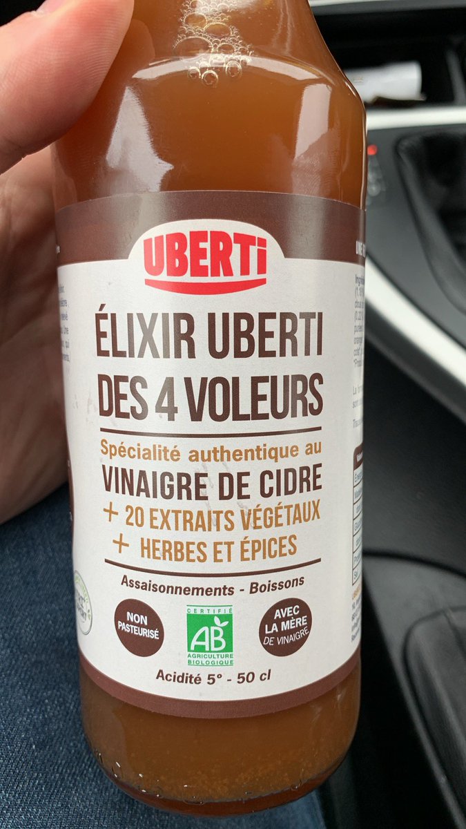 AllTimeHigh92's tweet photo. Démarrage du #jeûne intermittent. Ce vinaigre de cidre accompagnera mes boissons pendant quelques semaines. Au goût c’est délicieux 😍 #uberti @thierrycas @pres_reine https://t.co/Q49Dy991iJ