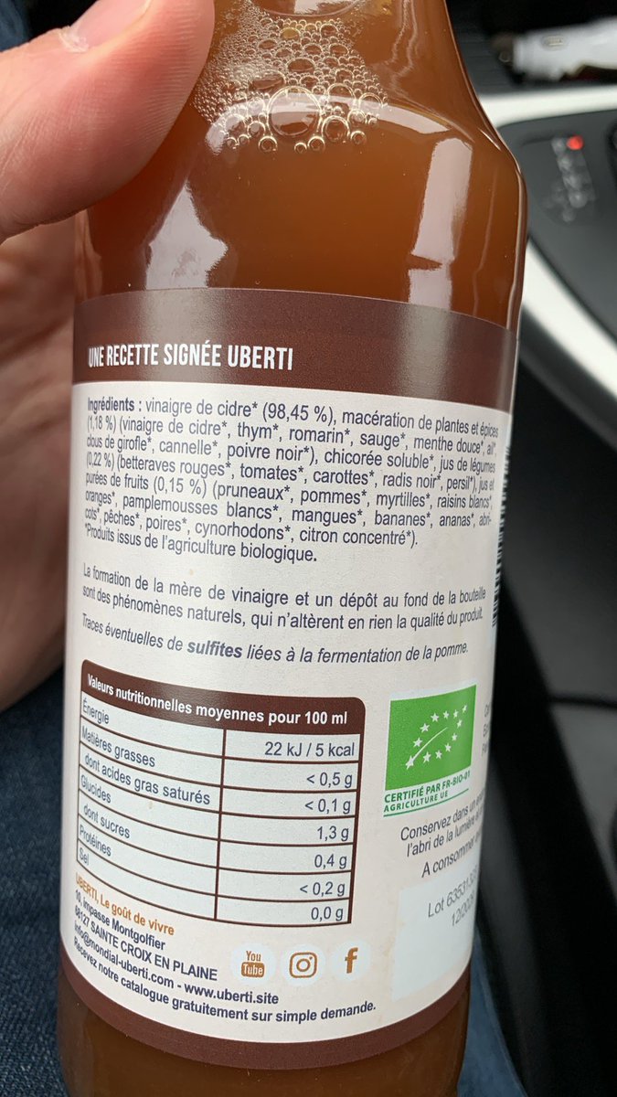 AllTimeHigh92's tweet photo. Démarrage du #jeûne intermittent. Ce vinaigre de cidre accompagnera mes boissons pendant quelques semaines. Au goût c’est délicieux 😍 #uberti @thierrycas @pres_reine https://t.co/Q49Dy991iJ