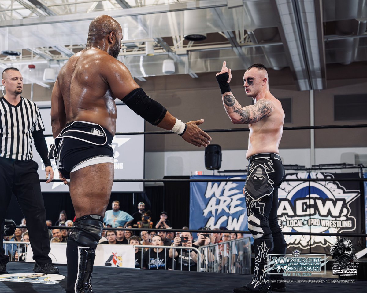 The true out of body experience.
@ACW_Wisconsin @TheLethalJay 

#SummonTheSpectre ☠️

📸: @b_2xw 

#prowrestling #prowrestler #indywrestling #indy #indywrestler #wrestlingcommunity #prowrestlingphotography