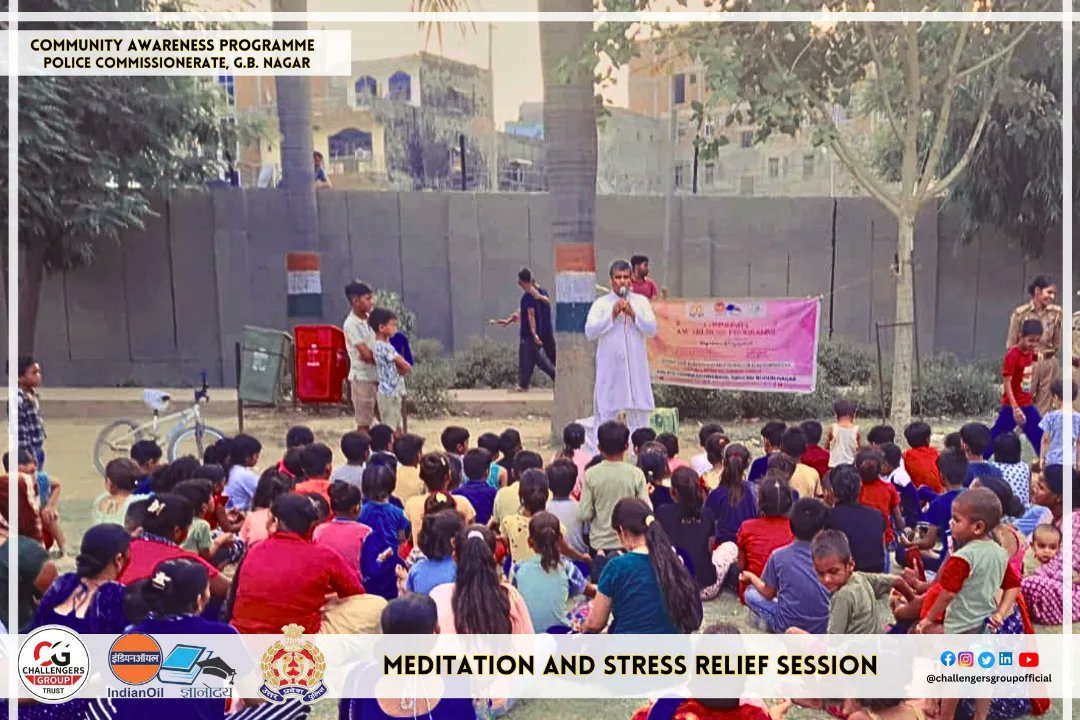 #Program92 
Children and Women beneficiaries at Ragni Basti Park, Barola attended the sessions of #CPR_First_Aid, #Meditation, #Health & #Medical and #Women & #Child Session under #Community_Awareness_Program. 🙌📚
#CSRInitiative #CommunityEngagement #AwarenessMatters