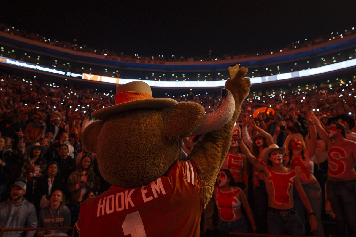 100 days 🥹🤘 #HookEm