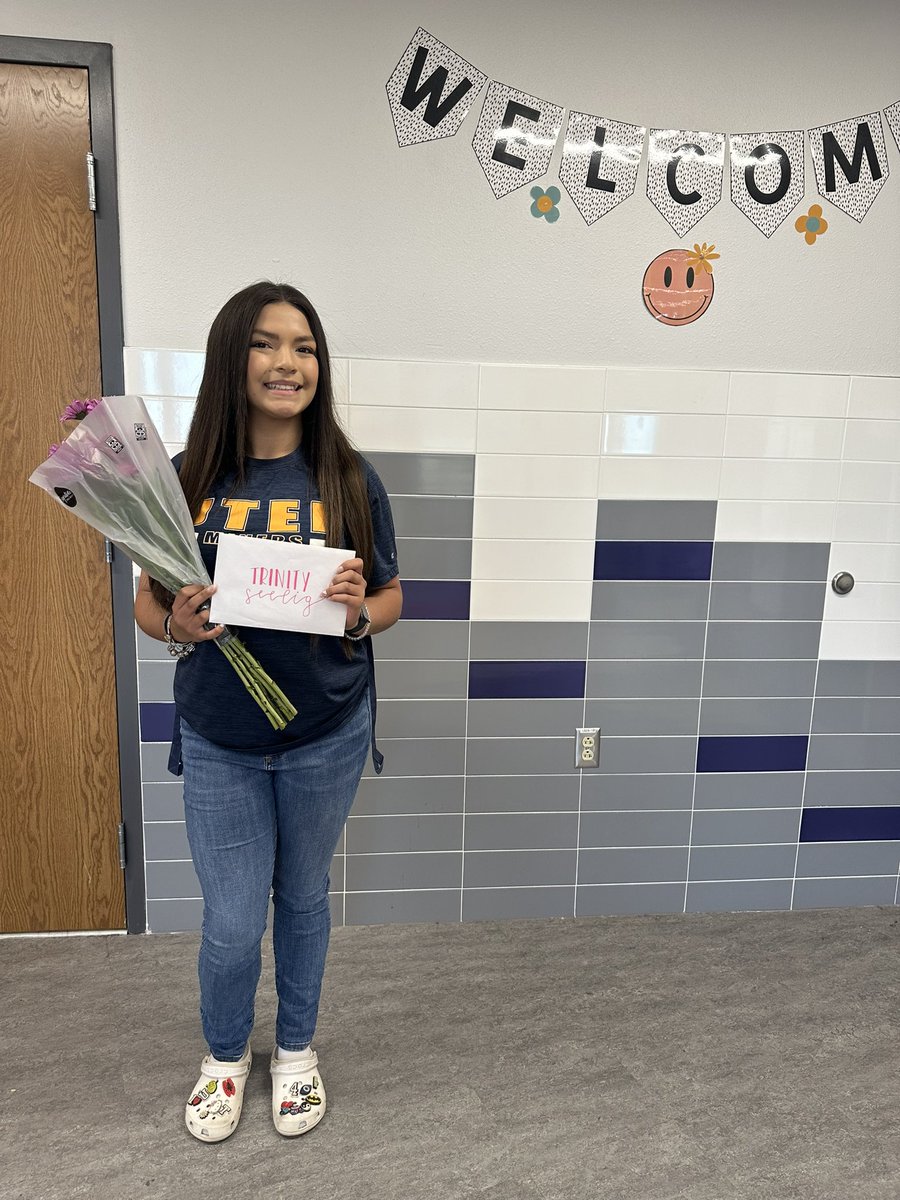 SGutierrez_ELMS's tweet photo. Please help me congratulate @Eastlake_Middle’s newest NJHS President for 2024-2025. 💜🖤🤍✨ @RSeelig_BNES #GreatnessOnTheHorizon https://t.co/KzbENtvd11