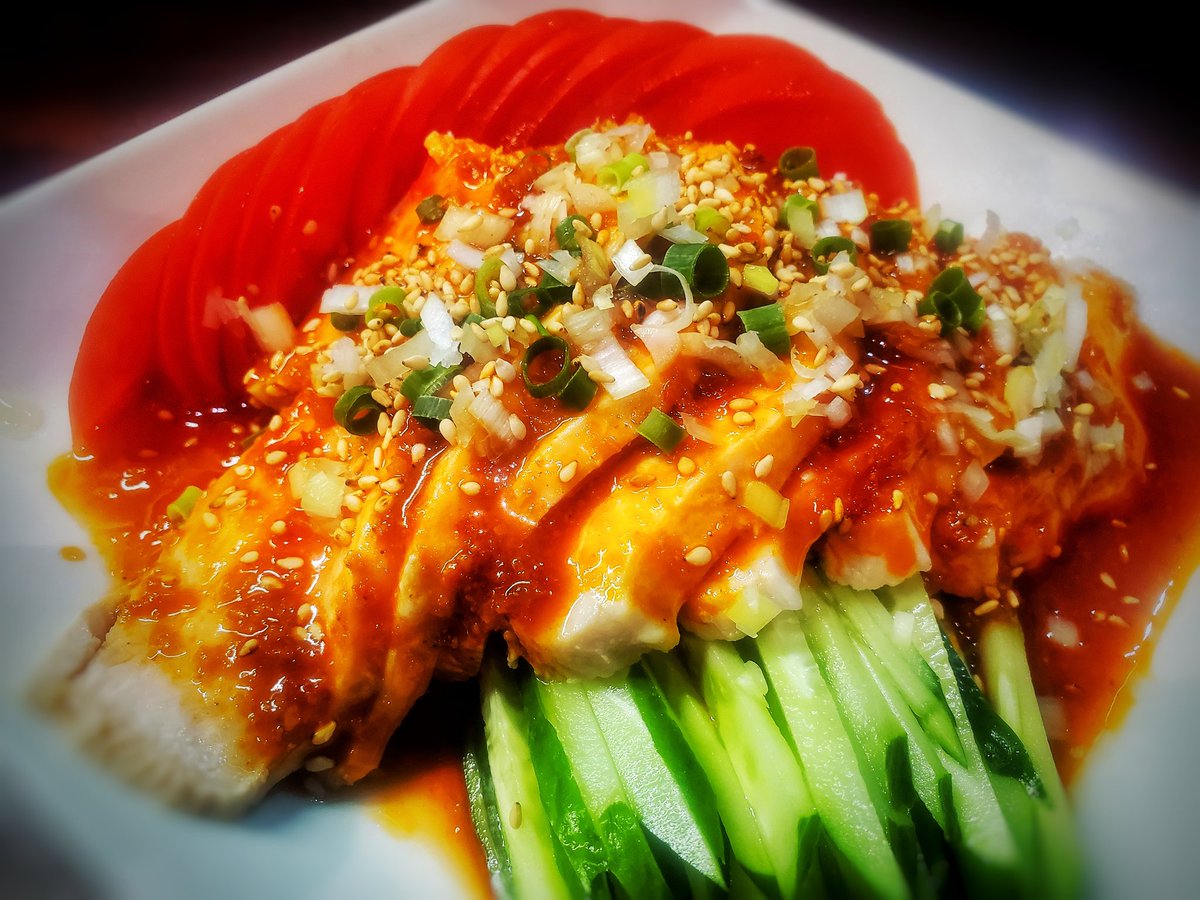 bigdada1011's tweet photo. 最近は仕事終わりに会社近くの
行きつけの町中華屋のカウンターで
独りで1日の疲れとストレスを🍺で
流し込み...結果...呑みながら静かに
仕事してるDADAです🙇🎶
最近は人の出入り激しく...色んなトラブルあるけど！それは、いつも通り！
刺激あって丁度良い毎日...押忍。 https://t.co/Tzqc8en7FP