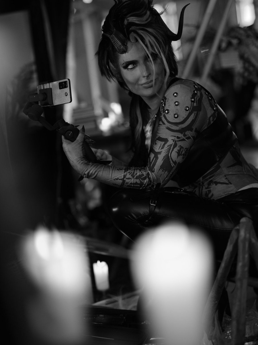 My favourite Karlach photo:3
Ph:<a href="/eXze_cos/">🪬EXZE PHOTOGRAPHY🪬</a> 
<a href="/baldurs_stand/">Baldur’s Gate 3 fan-stand</a> <a href="/larianstudios/">Larian Studios</a> 
#BaldursGate3Cosplay #baldursGate3 #karlach #Cosplay