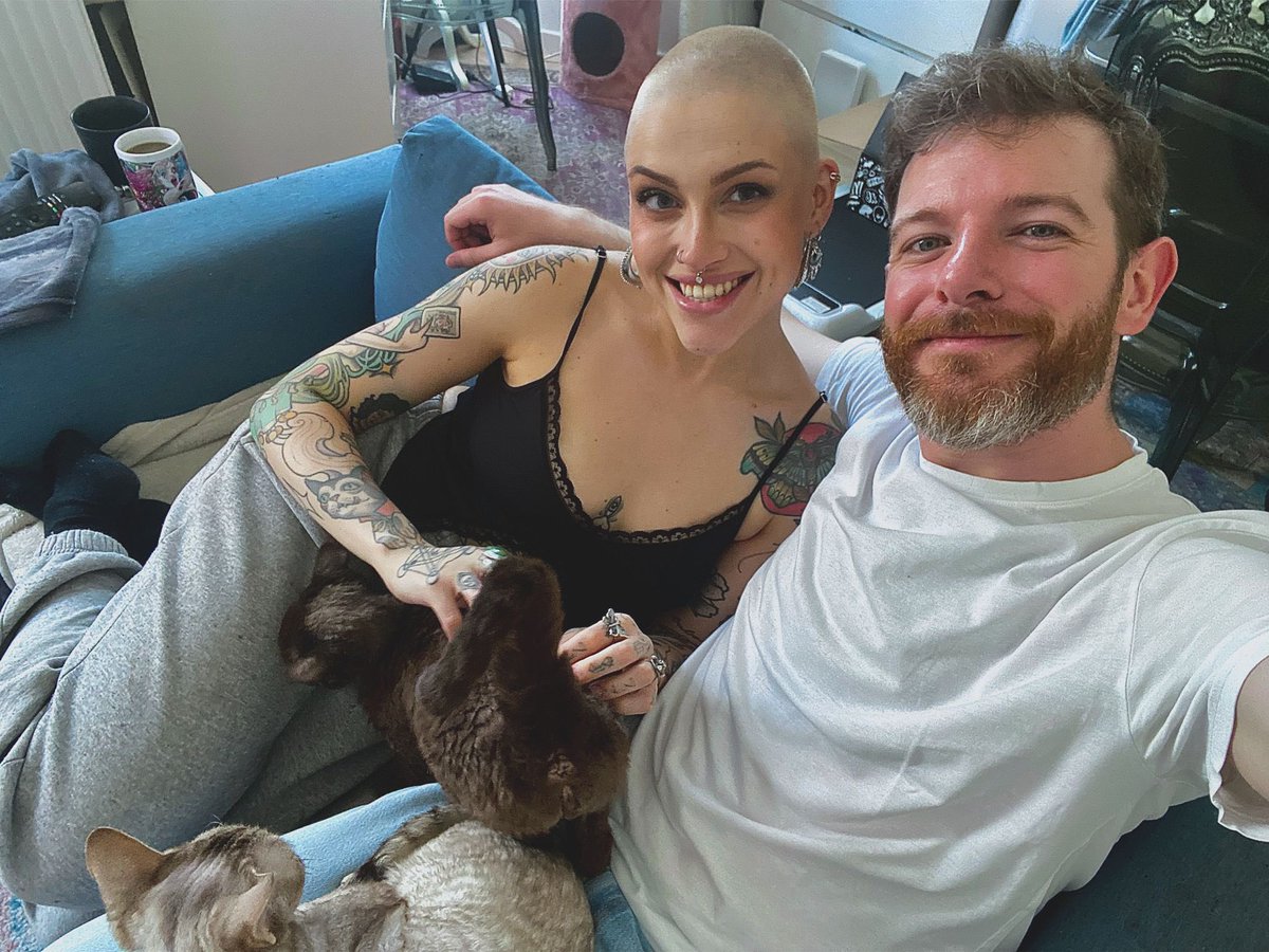 TonyVnrs's tweet photo. We made the decision a while back but I realised I hadn’t shared it here yet! 

My partner and I are moving in together in a few months https://t.co/RcRUHWAh7P
