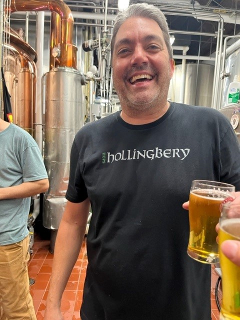 Malteuropmalt's tweet photo. Jesse Clark, Western Craft Sales Manager, stopped by Deschutes Brewery in Portland to see Jake and try a tasty Hachimitsu Mai Lager!

Cheers to you and thank you for all your hospitality!

#craftbeer #craftbrewery #craftbrewer #malteuropmaltingco #deschutes #deschutesbrewery https://t.co/71aklHVsas