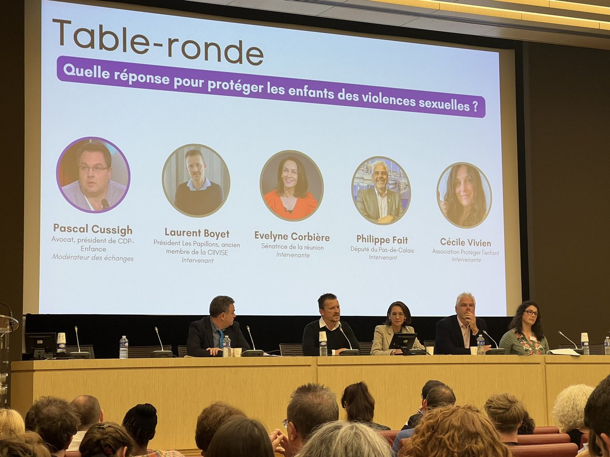 « Quelle réponse pour protéger les enfants des violences sexuelles ? », la deuxième table ronde démarre, le colloque continue. 📢 Nous sommes toujours en direct 👇