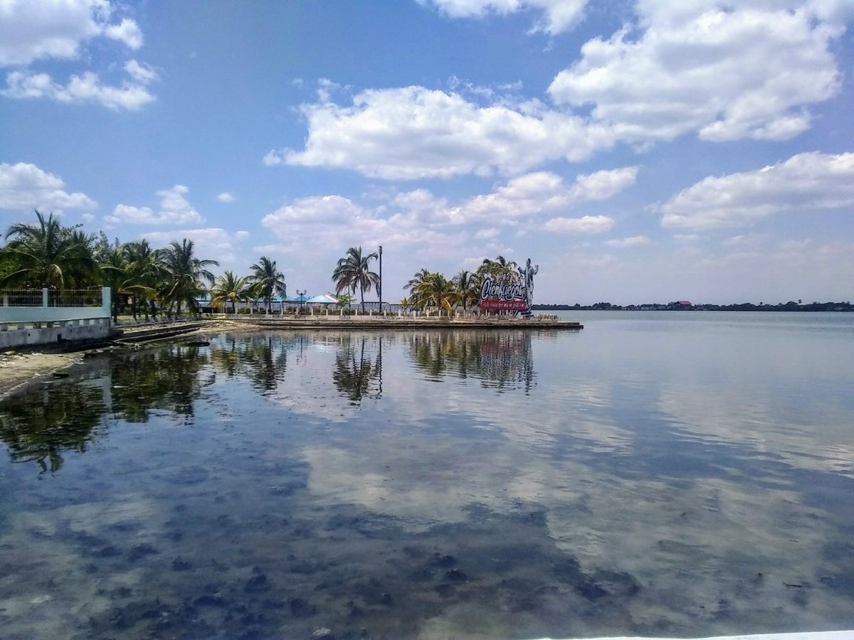 Donde la ciudad se refleja en el mar ,Cienfuegos y sus encantos 😍

#CienfuegosTravel #CubaUnica #CubaTravel #CubaÚnica